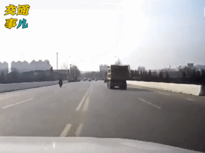 bd33088869d46a183bcaf46f1ca60d4a.gif