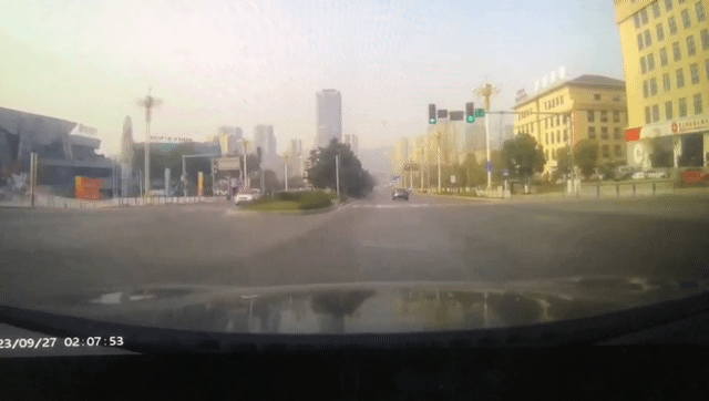 1613093117a13e81f0ff89e27b93c505.gif