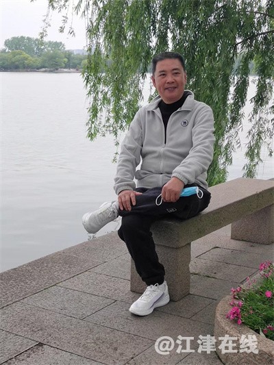 ７父亲暮年的青春.jpg