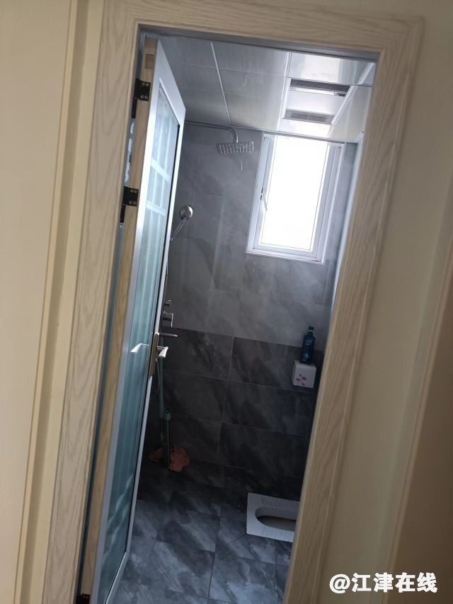 172821695167027f773ce4d.jpg